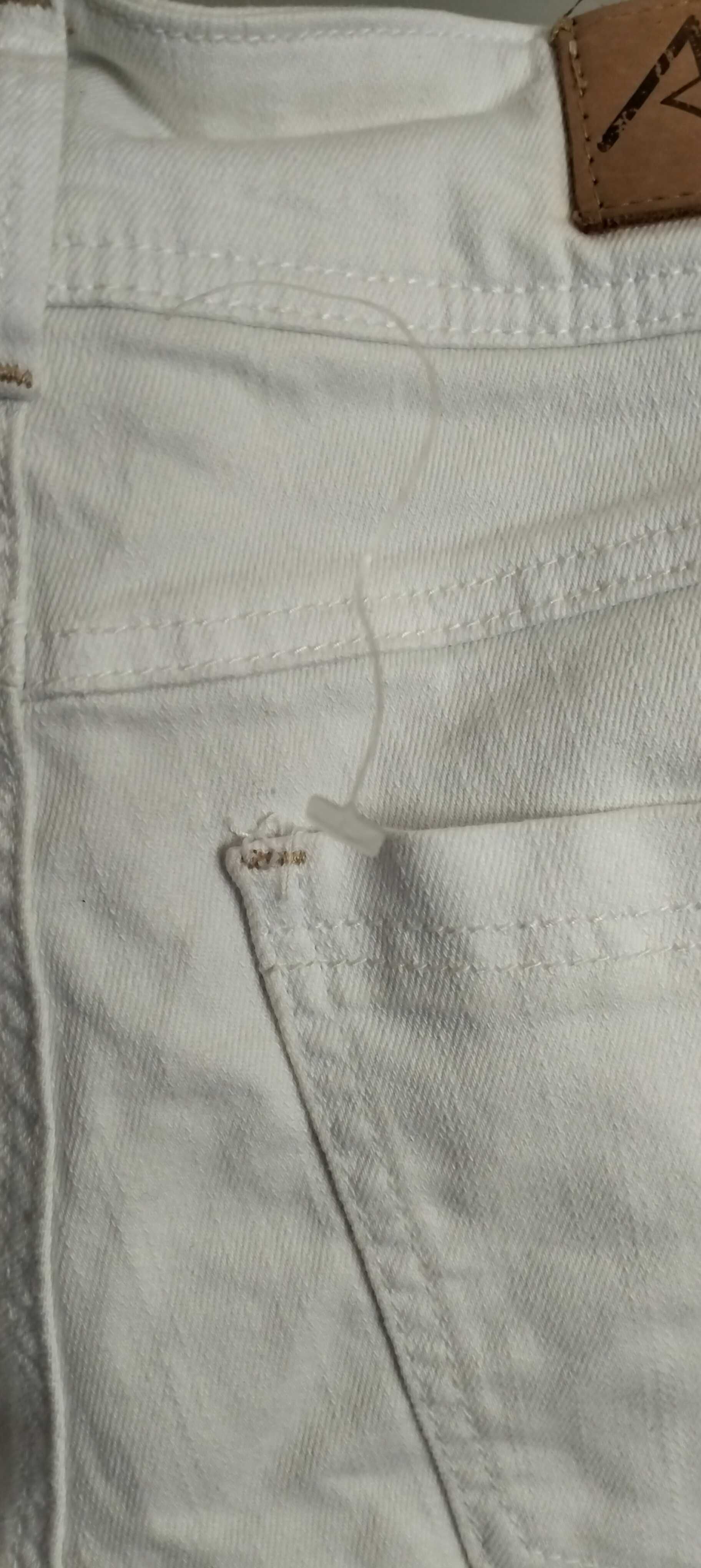 NOWE damskie białe jeansy marki AC denim rozmiar 30