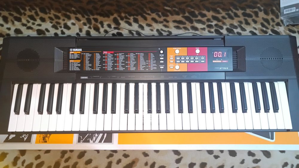 Синтезатор Yamaha PSR-F51