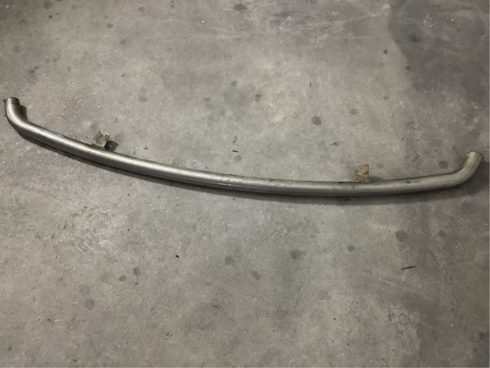Barra para pára-choques dianteiro de Nissan Navara D40 Inox Bom estado