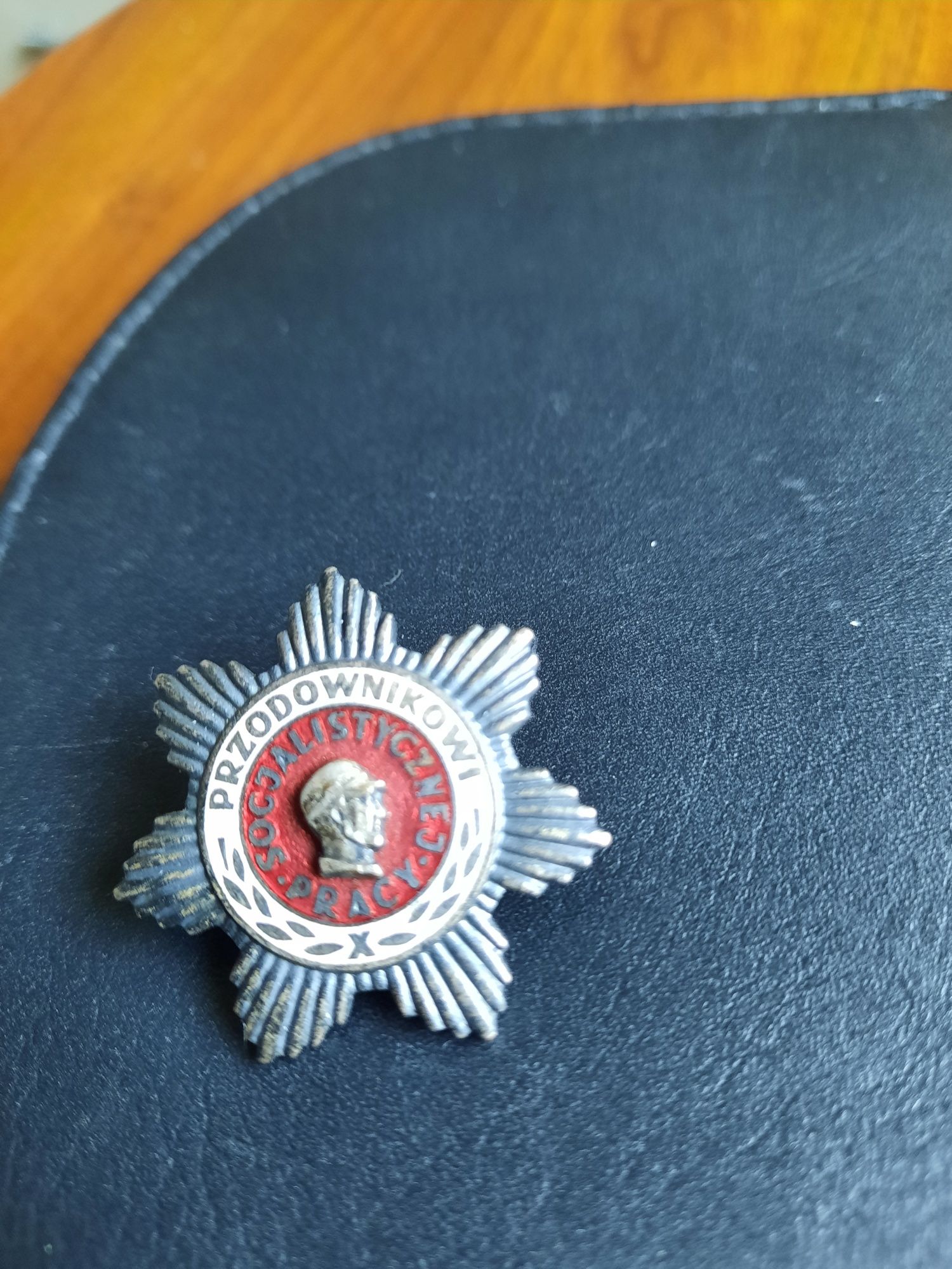 Stara odznaka i wpinka NSZZ SOLIDARNOŚĆ-komplet.