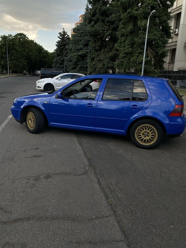 Продам Golf 4 1.6