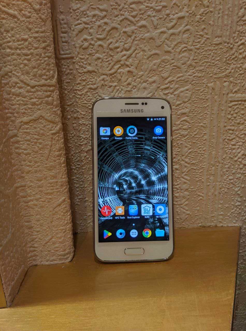 Samsung Galaxy S5 Mini SM-G800F 1,5/16 Гб, Android 7.1 (без SIM)