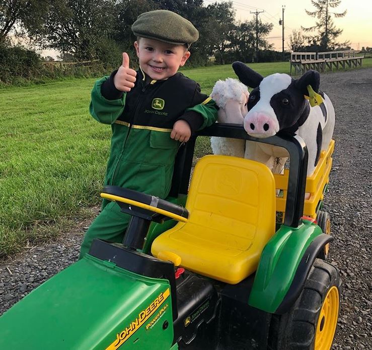 JOHN DEERE na akumulator koparka + przyczepka CAŁY ZESTAW Tablice FREE