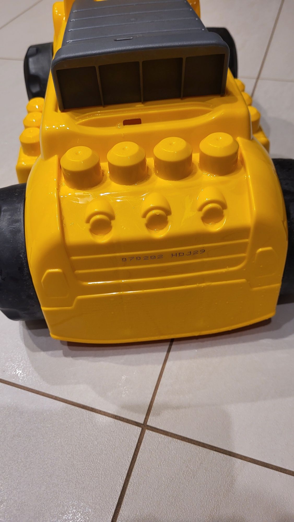 AUTKO chodzik do odpychania wraz z klockami CAT MEGABLOKS