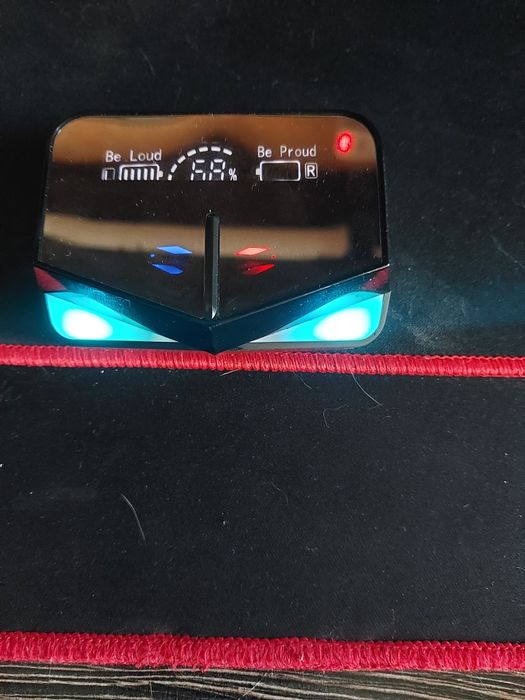 Продам Блютуз наушники M 28 Новые., TWS.