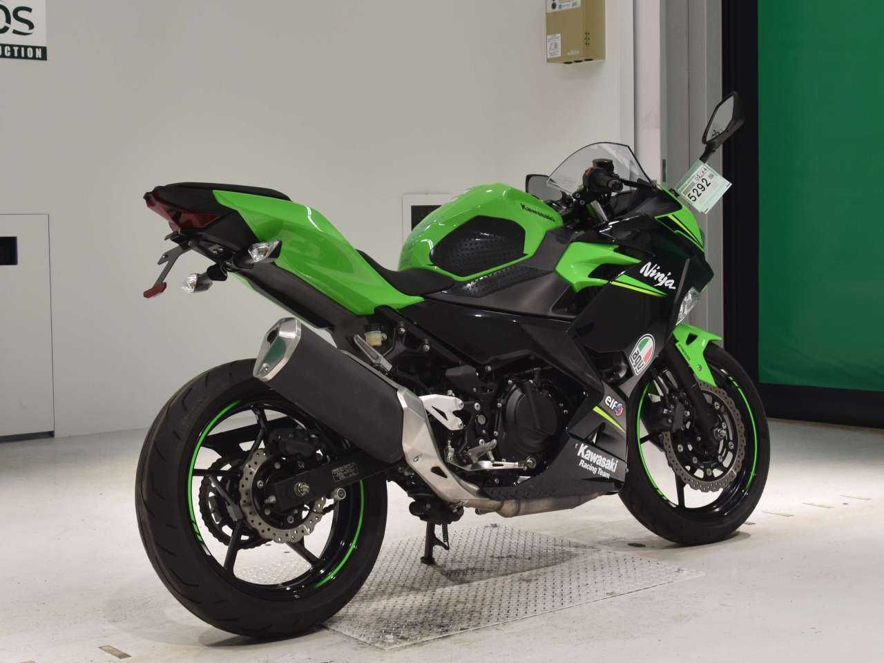 Kawasaki Ninja 400 (6382)