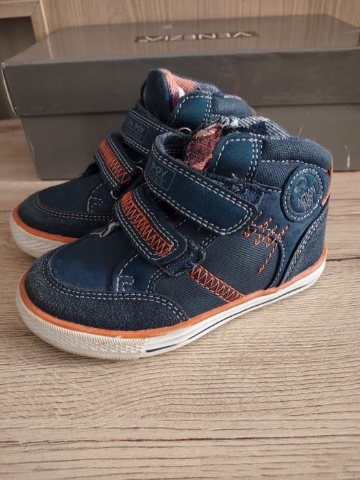 Buty dziecięce jesienne zimowe rozmiar 25
