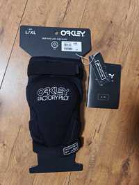 Ochraniacze kolan Oakley Drop in RZ