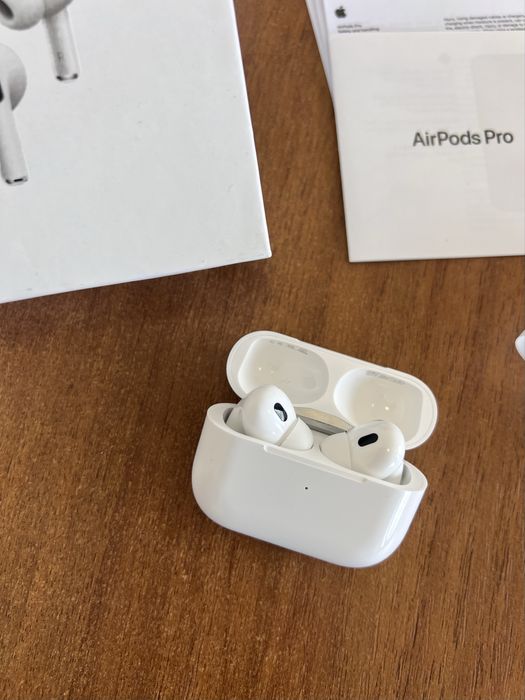 Airpods pro 2, шумоподавління,чіп airoha lux якість є опт і дроп