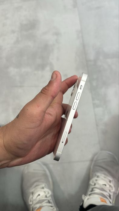 Iphone 12 mini (bom estado)