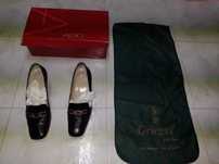 Sapatos Charles Jourdan tamanho 35