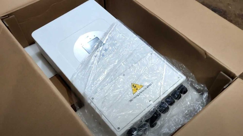 Інвертори Deye в наявності – 5-30кВт, рішення для сонячних систем!