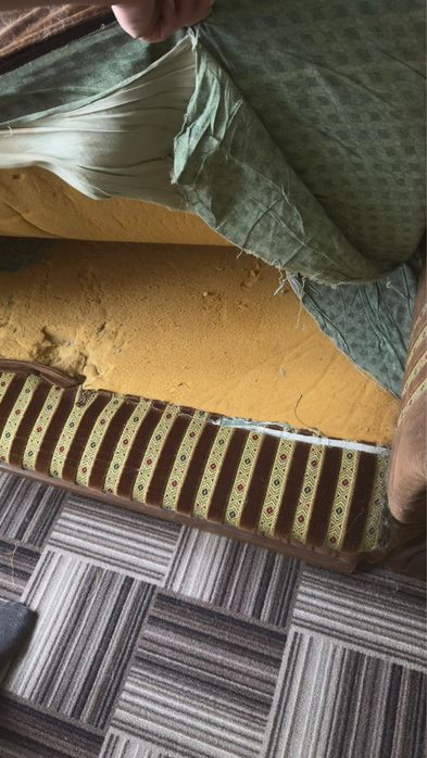 Продам диван двух местный