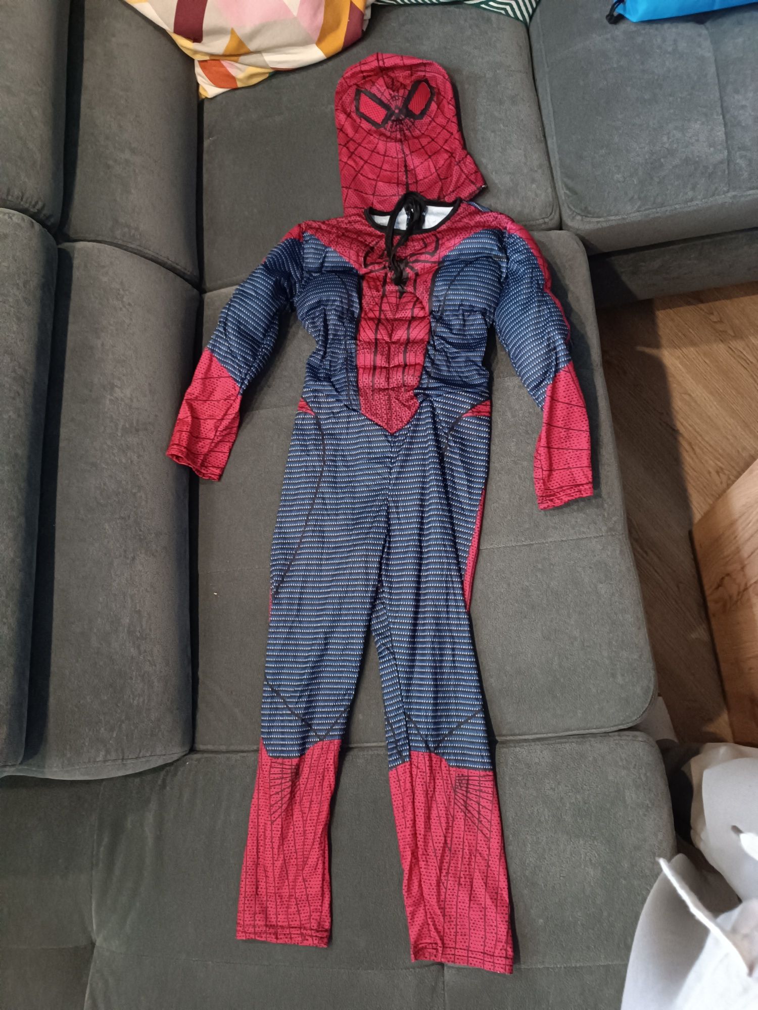 Strój Spiderman r.122/128