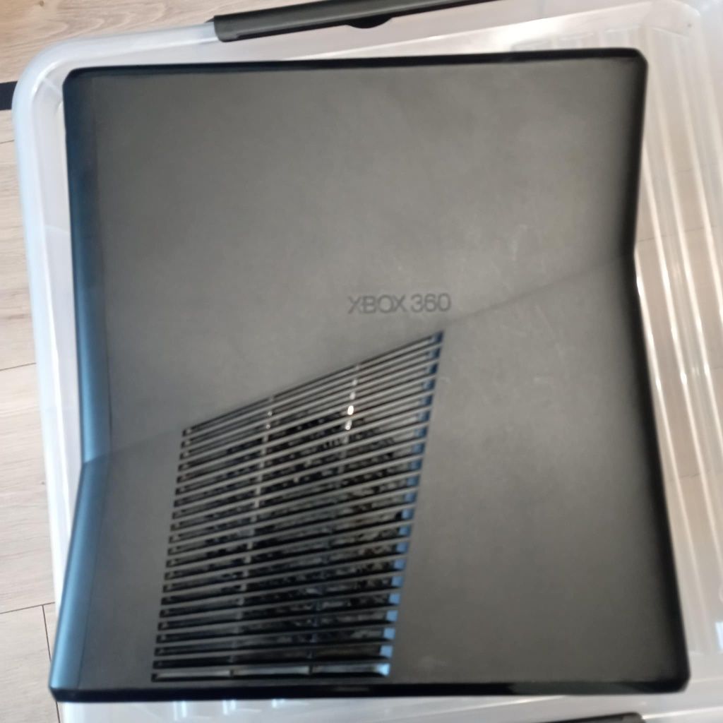 Xbox360 z kinectem i grami