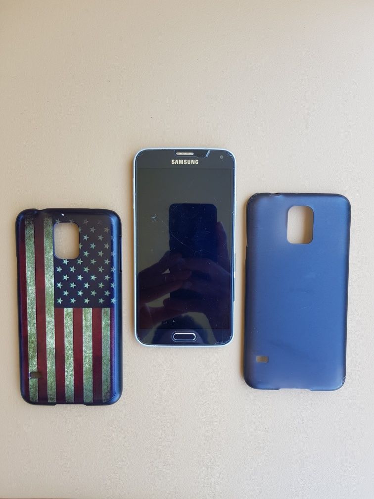 Telemóvel Samsung Galaxy S5 Neo Avariado p/ peças c/ duas capas