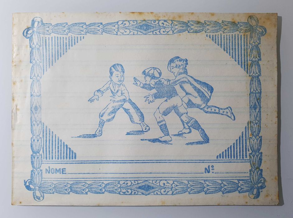Antigo Caderno Escolar ~ "Crianças a Brincar" ~ Branco ~ Anos 60