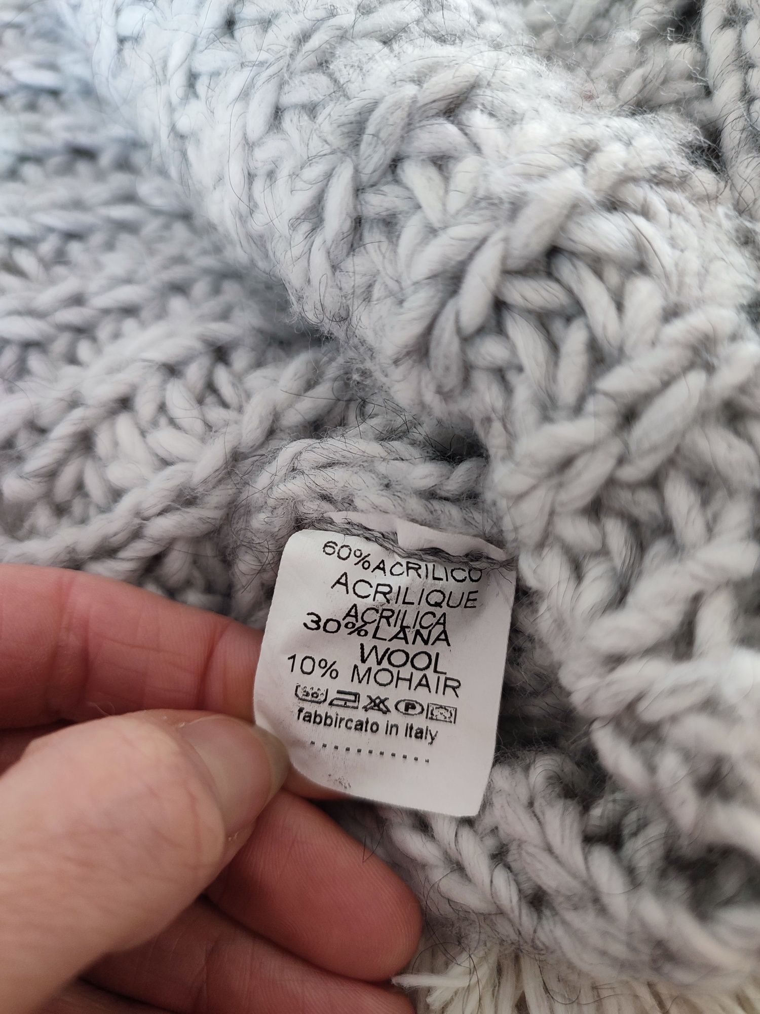 Sweter włoskiej firmy r.uniwersalny