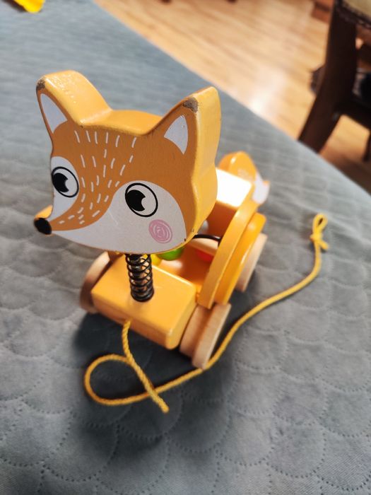 Drewniany lisek na kółkach elefun