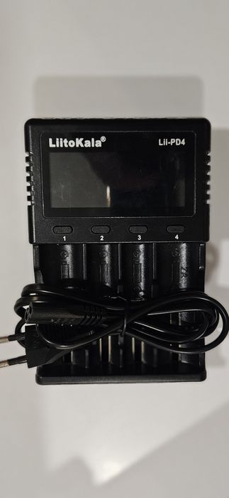 Продам зарядное устройство Litokala Lii PD4