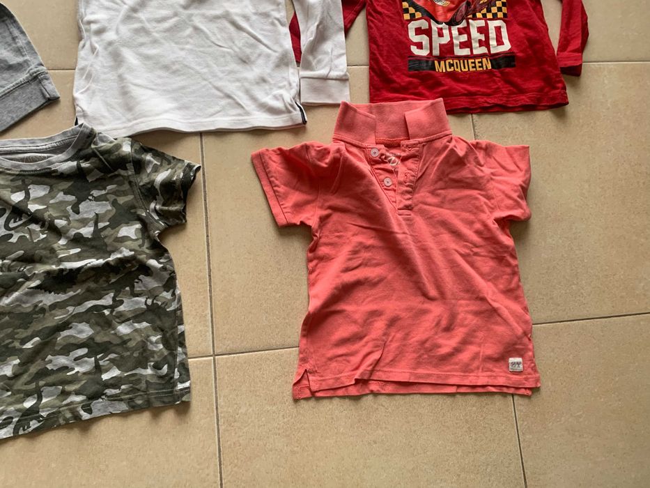 8x - Lote T-shirt | Polos - Tamanho: 4/5 anos - Excelente estado