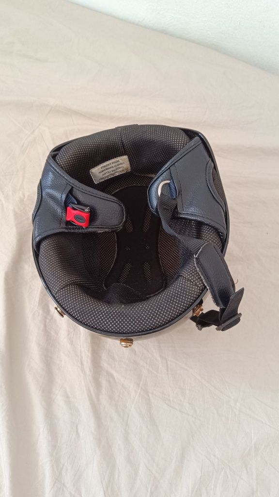 Capacete tamanho M para mota em bom estado, com pouco uso