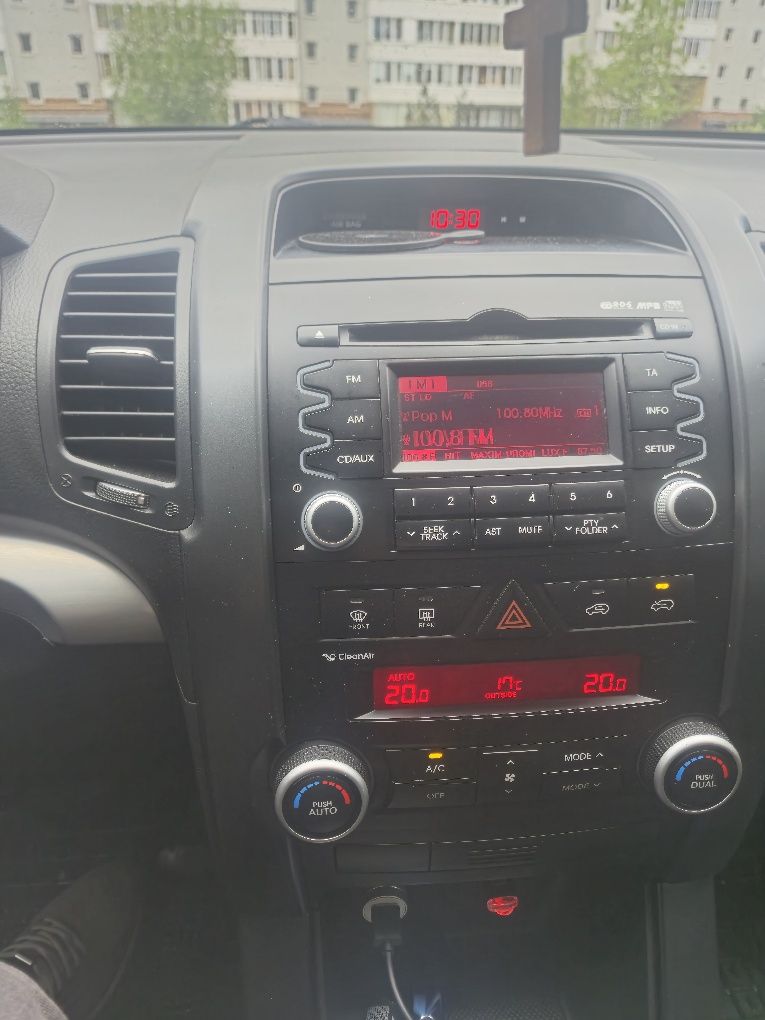 Автомобіль KIA SORENTO 2