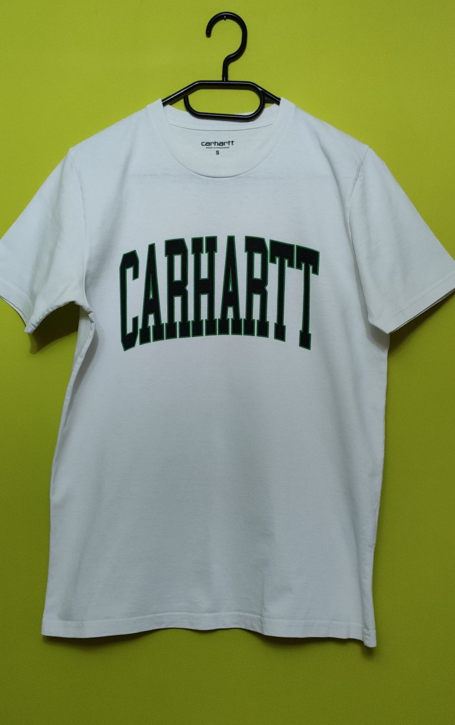 Koszulka  t-shirt casualowa brandu  carhartt  biała z logowaniem
