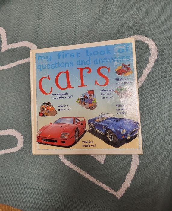 Дитяча книга англійською мовою CARS in English / reading