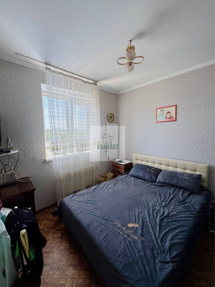 Продам 5-ти кімнатну квартиру 160 м.кв. у центрі міста