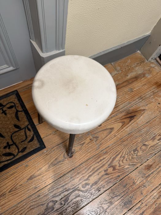 Banquinho bom estado