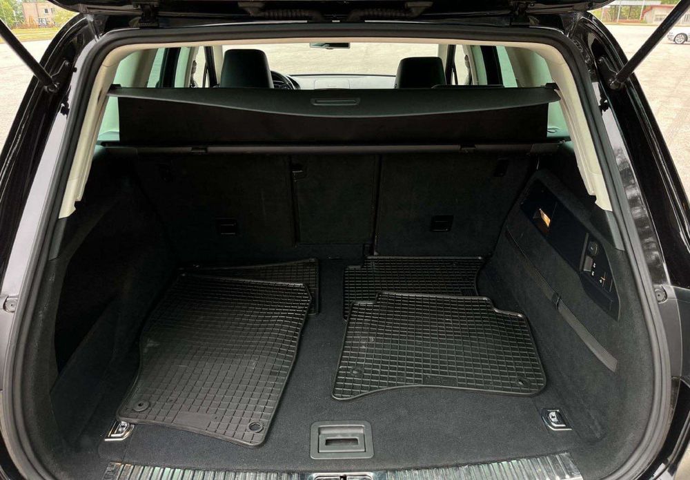 Продаю Volkswagen Touareg 2016 року