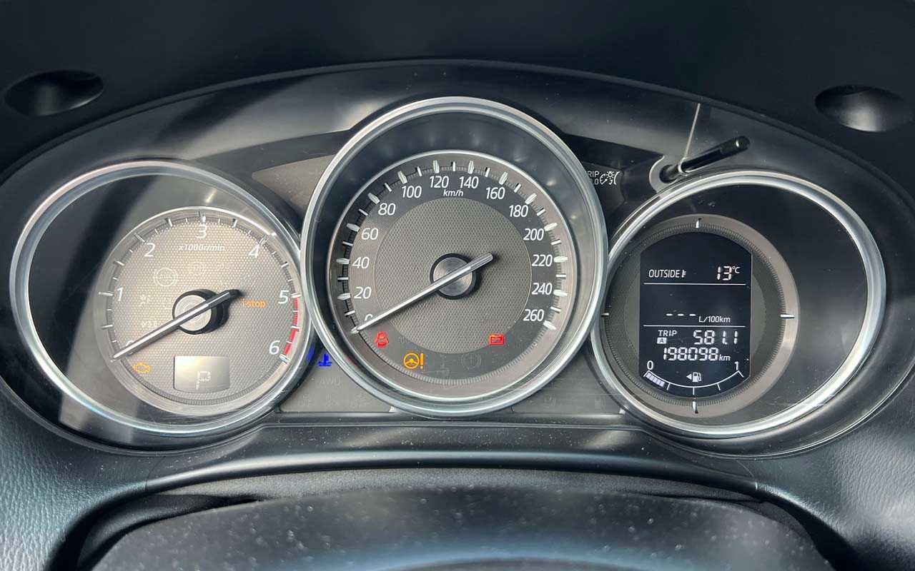 Mazda CX-5 2015 року
