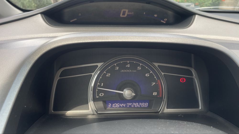 Хонда сівік 1.8 бензин 6ст