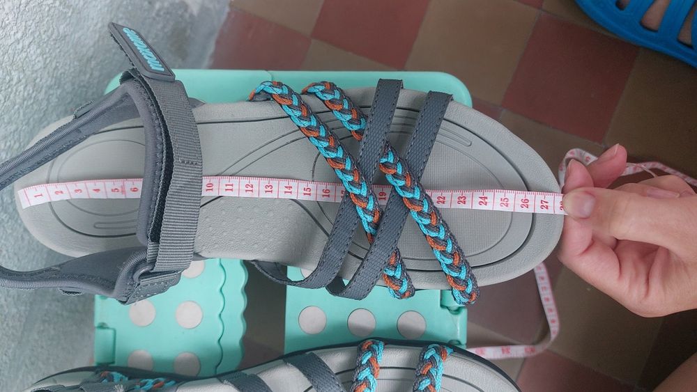 Жіночі босоніжки