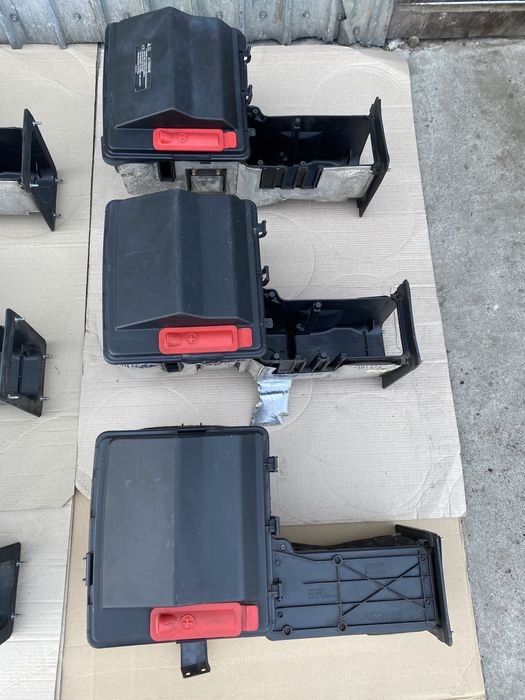 Корпус блока предохранителів на Mercedes-Benz VITO W639.