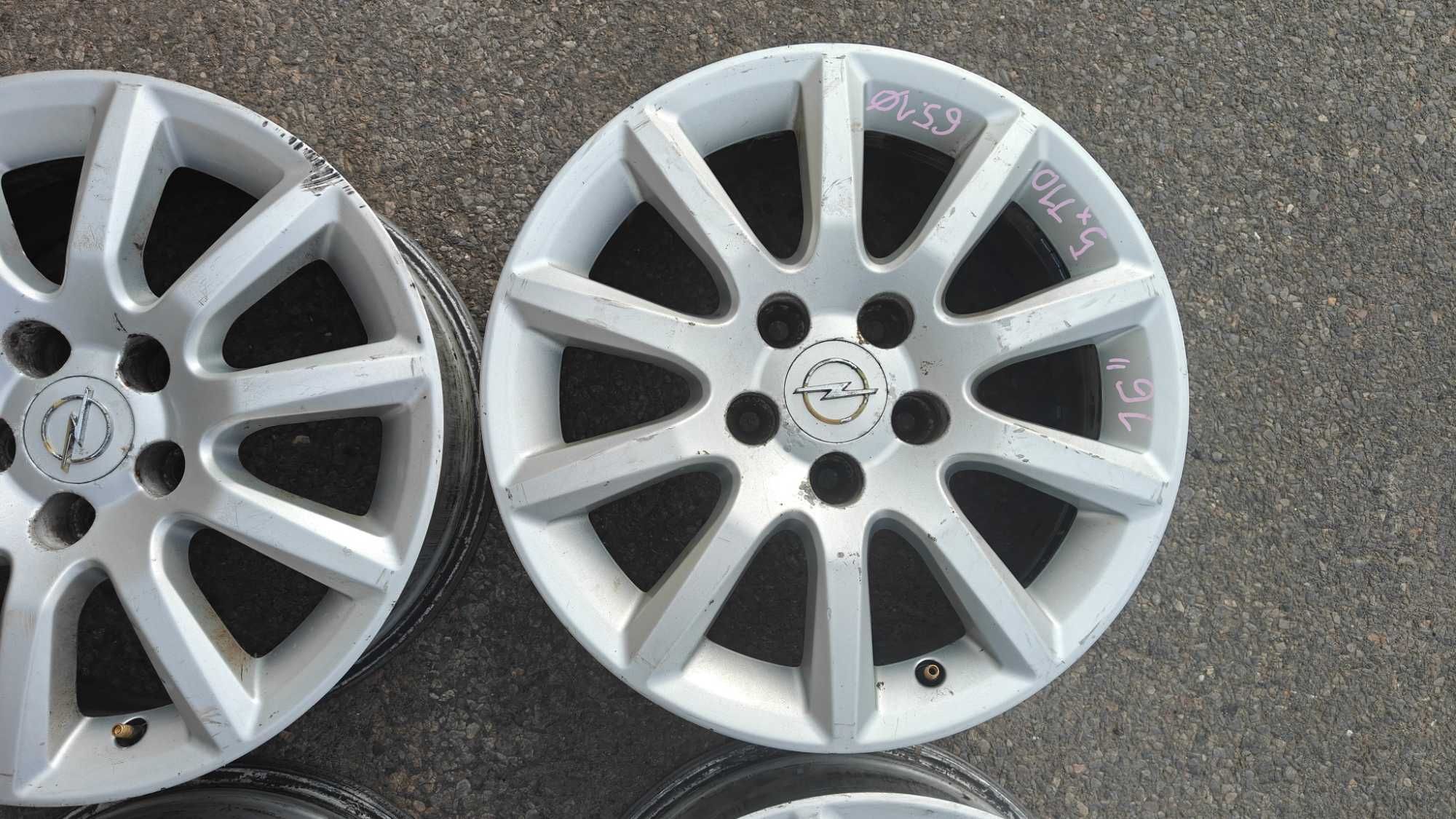 4 felgi Aluminiowe16" 5x110 Opel Astra H Zafira Vectra