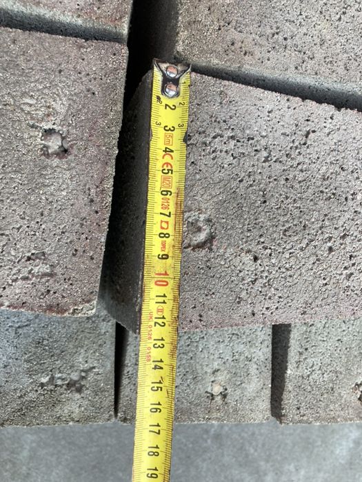 Słupek graniczny, granicznik, słupek geodezyjny