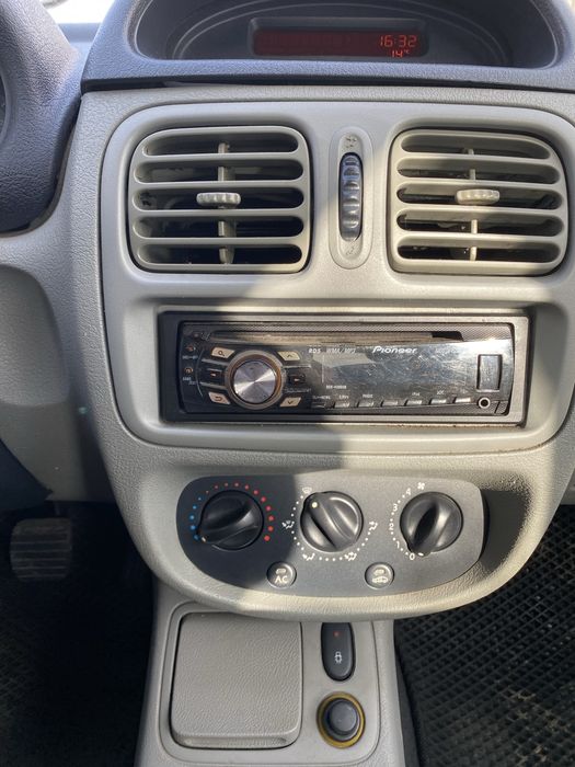 Продам Рено Клио 2