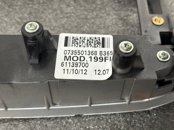 Comando / botão / interruptor multifunções FIAT Punto (199_)