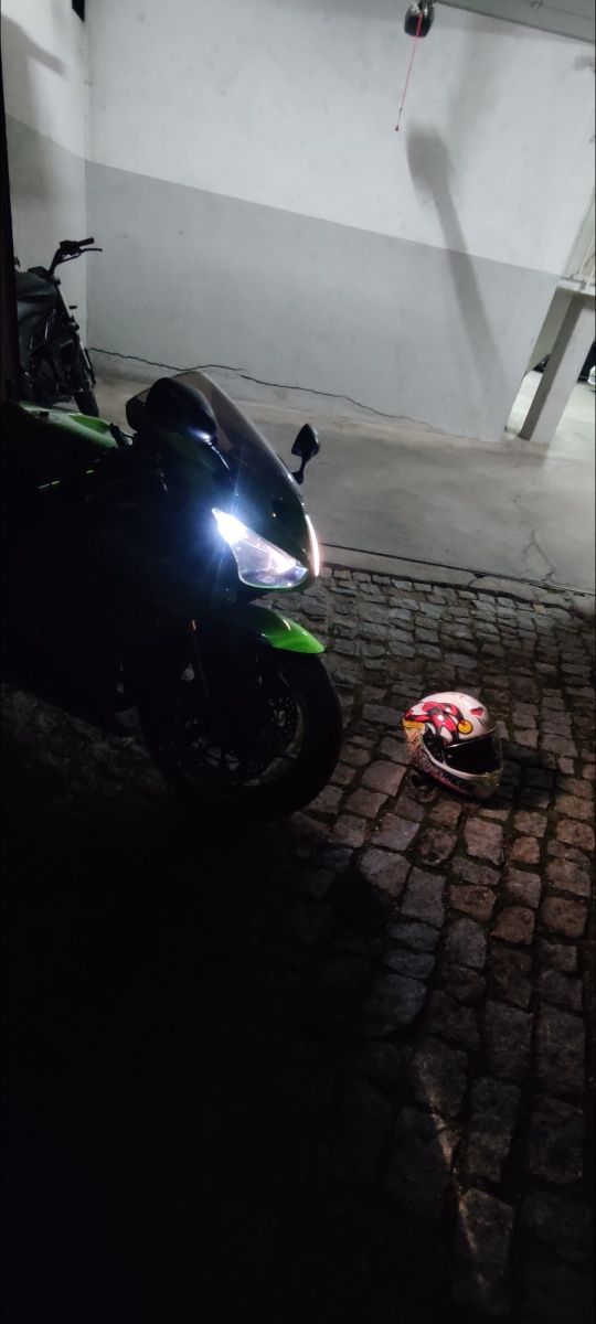 Kawasaki Ninja ZXR