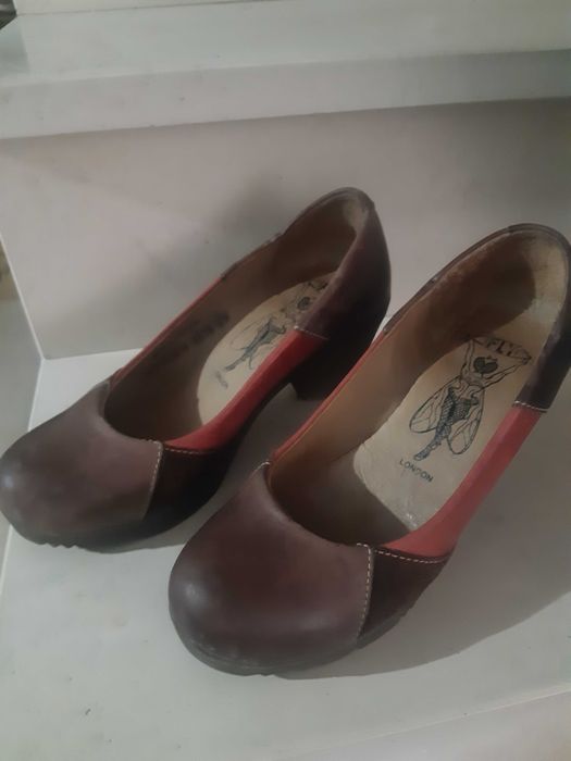 Sapatos fly london