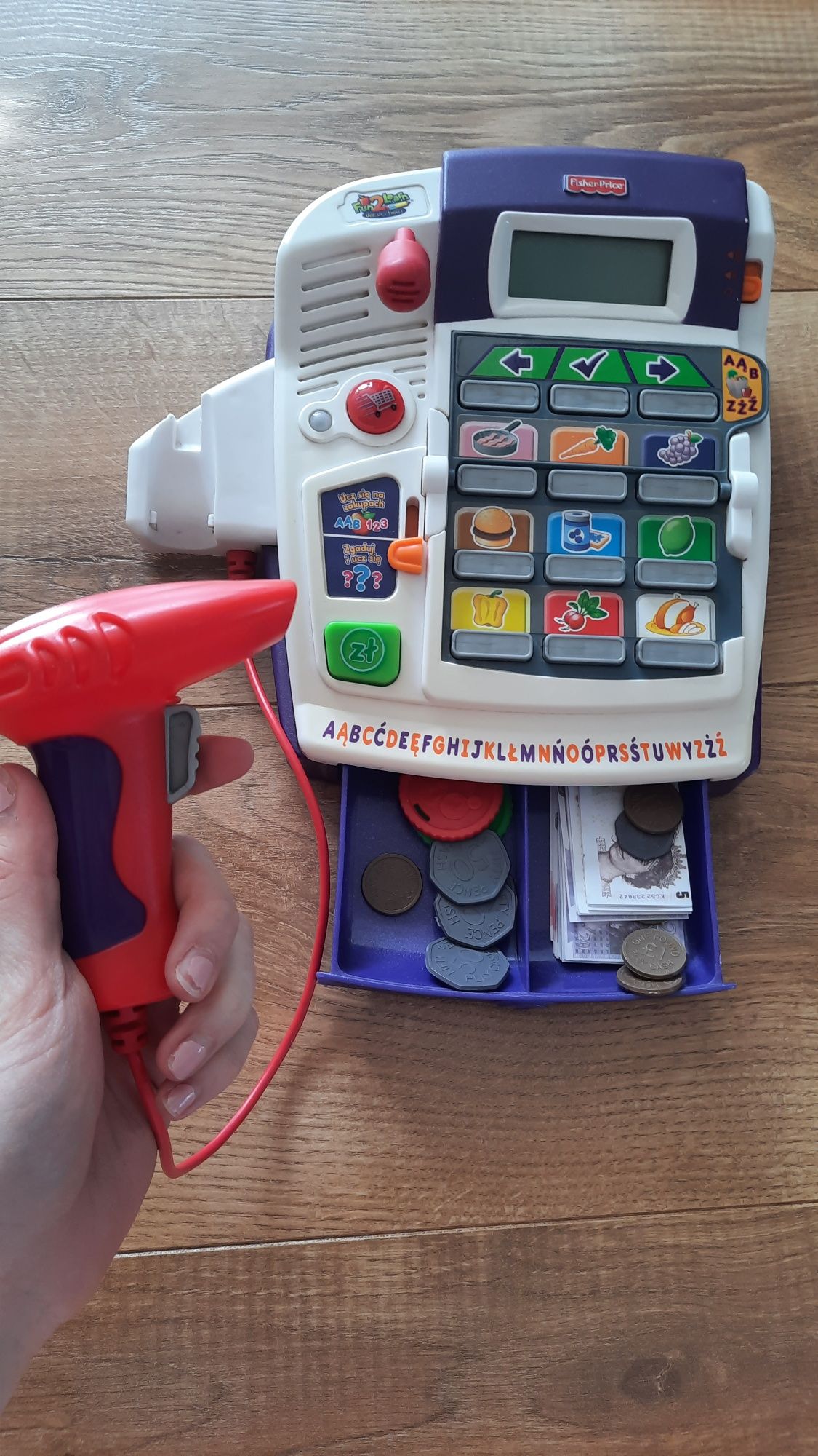 Kasa fiskalna Fisher Price mówiąca po polsku