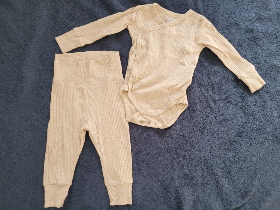 Komplet body + spodnie r. 62/68