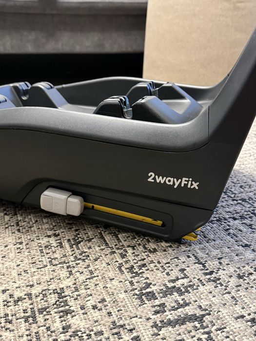 Fotelik samochodowy Maxi-Cosi Pebble Pro + baza ISOFIX 2wayFix 0-13kg