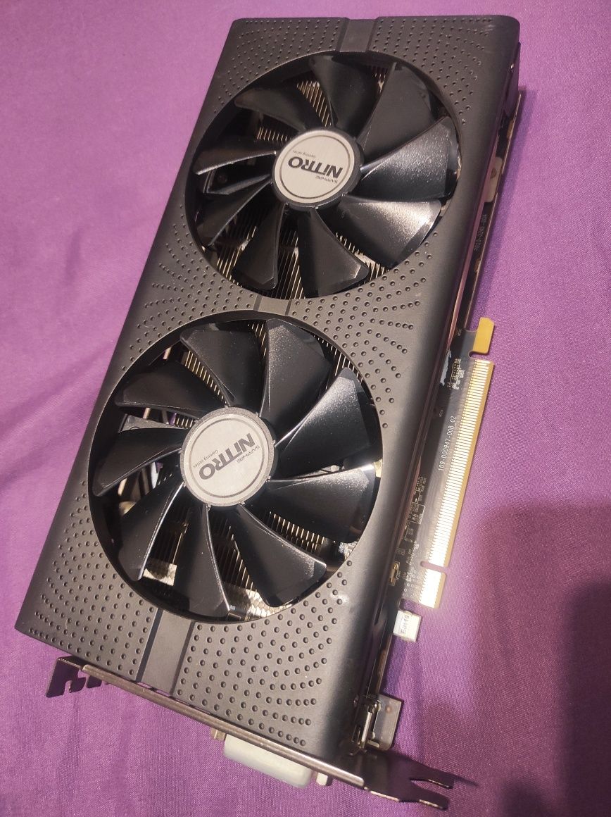 Відеокарта Sapphire Nitro RX 480 8g AMD Radeon повністю обслужена тест