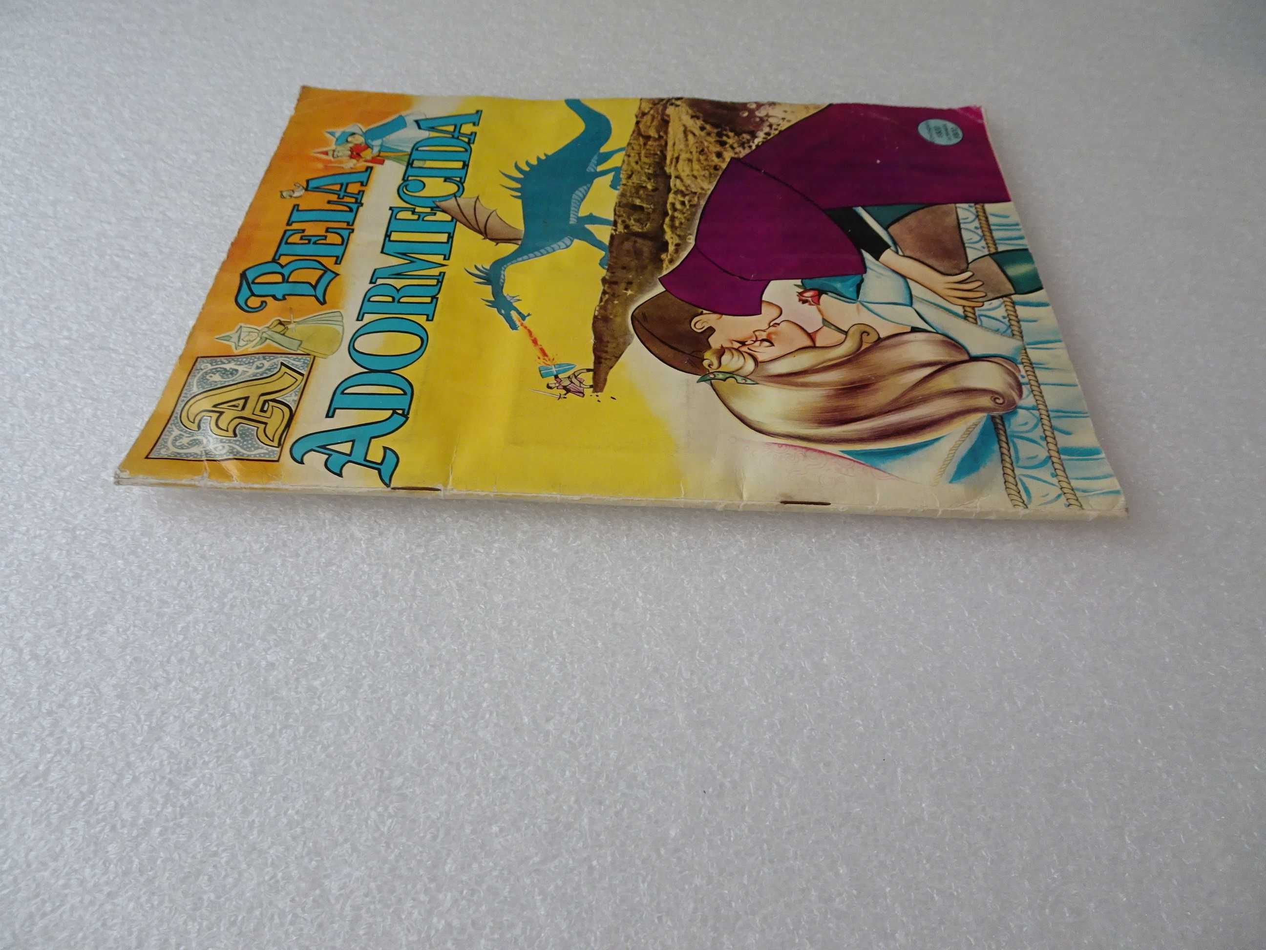 Caderneta de cromos completa A Bela Adormecida