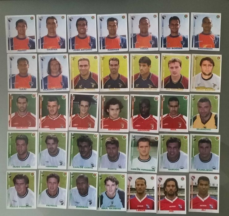 Lote de cromos recuperados "Futebol 2001/2002" (lista na última foto)