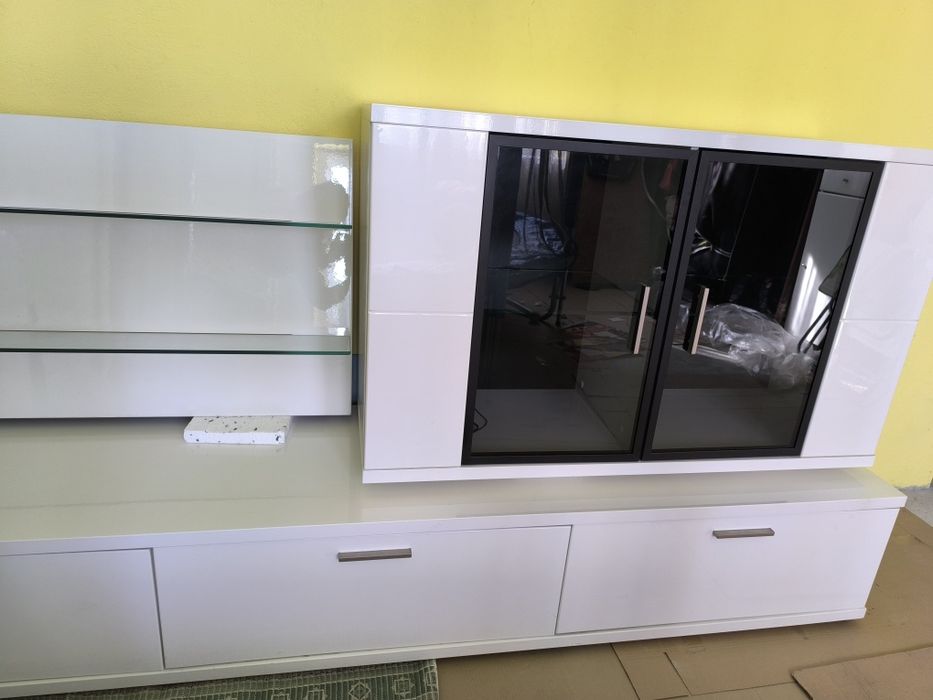 Meble bydgoskie Corano  białe do salonu jadalni