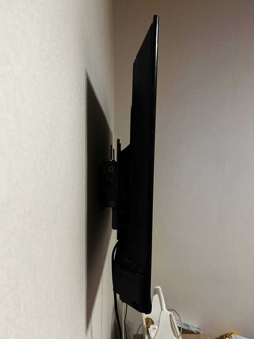 Смарт телевізор 43 дюйми LED